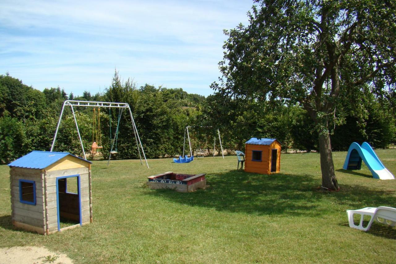Gite De La Cour Campandré-Valcongrain Eksteriør bilde